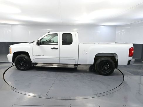 Used 2009 Chevrolet Silverado 1500 LT w/ Power Pack Plus image 9