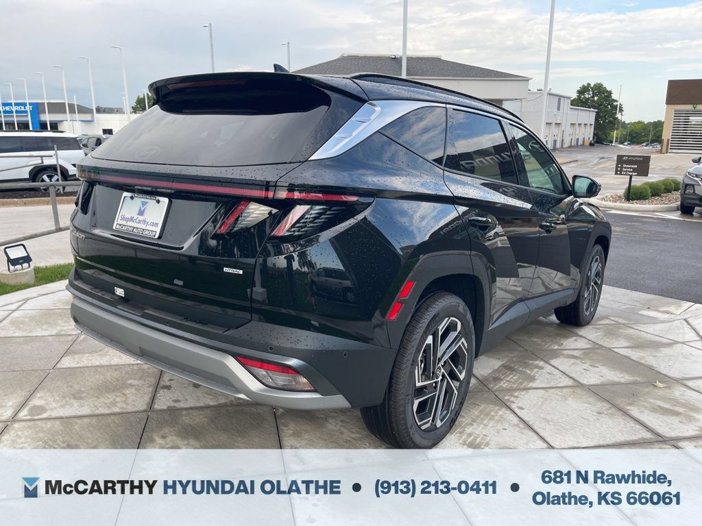 Used 2025 Hyundai Tucson Limited AWD/4WD image 16