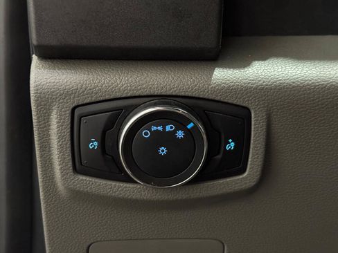 Used 2017 Ford F550 2WD SuperCab Super Duty image 9