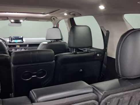 Used 2025 Honda Pilot Touring image 22