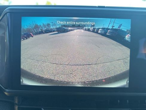 Used 2025 Jeep Wrangler Sport S image 23