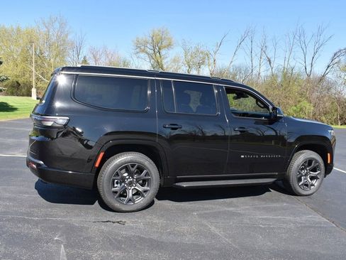New 2026 Jeep Grand Wagoneer Limited w/ HD Trailer Tow Package AWD/4WD image 4
