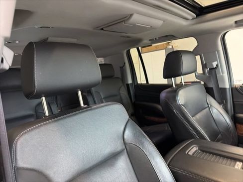 Used 2018 Chevrolet Suburban Premier AWD/4WD image 45