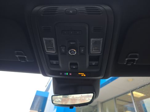 Used 2021 Cadillac Escalade Premium Luxury image 23