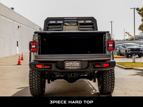 Used 2022 Jeep Gladiator Rubicon w/ LED Lighting Group image 8