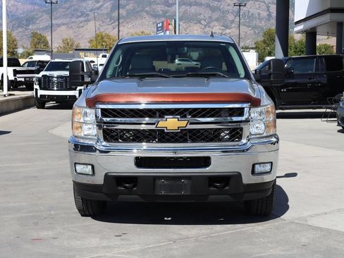 Used 2011 Chevrolet Silverado 3500 LT w/ Interior Plus Package AWD/4WD image 9