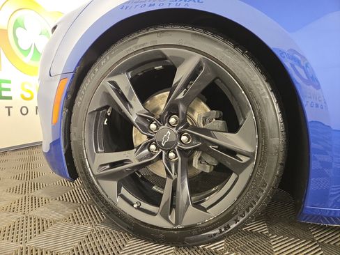 Certified 2021 Chevrolet Camaro LT image 31