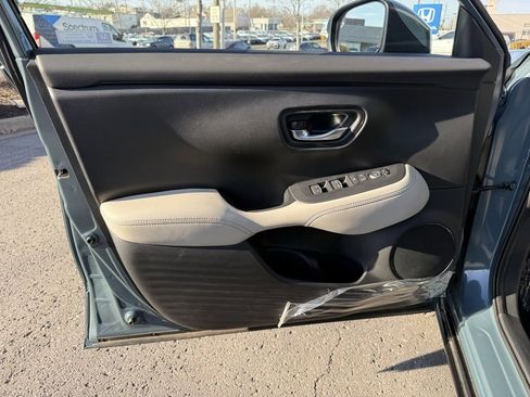 New 2026 Honda HR-V EX-L image 17