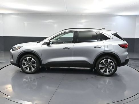 Used 2024 Ford Escape Platinum AWD/4WD image 9