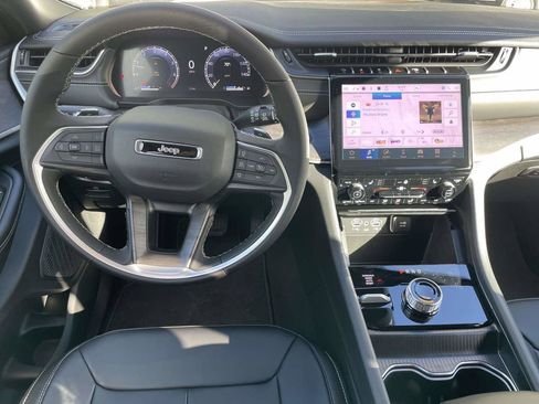 New 2025 Jeep Grand Cherokee L Limited AWD/4WD image 10