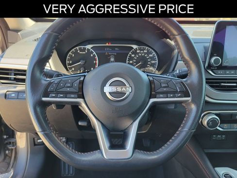 Used 2024 Nissan Altima 2.5 SR FWD image 21