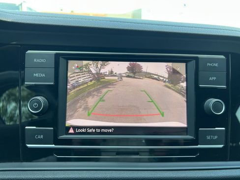 Used 2019 Volkswagen Jetta GLI FWD image 17