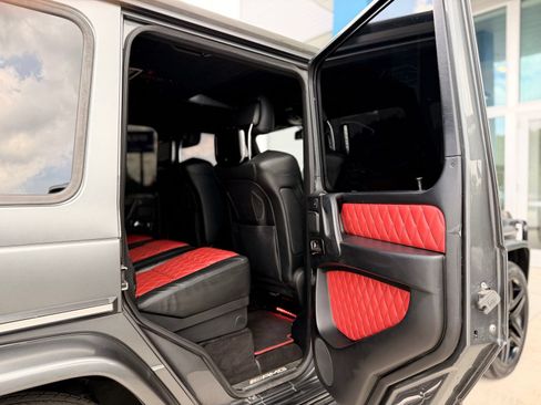 Used 2015 Mercedes-Benz G 63 AMG 4MATIC image 41