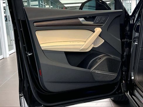 Used 2025 Audi Q5 2.0T Premium Plus w/ Premium Plus Package image 21