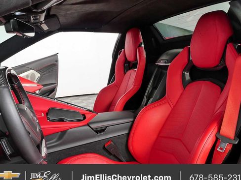 Used 2024 Chevrolet Corvette Z06 w/ Z07 Performance Package RWD image 5