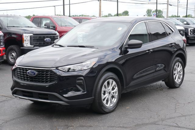Used 2023 Ford Escape Active AWD/4WD image 6