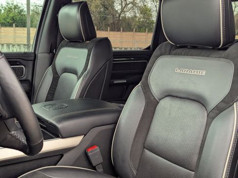 Used 2019 RAM 1500 Laramie image 14