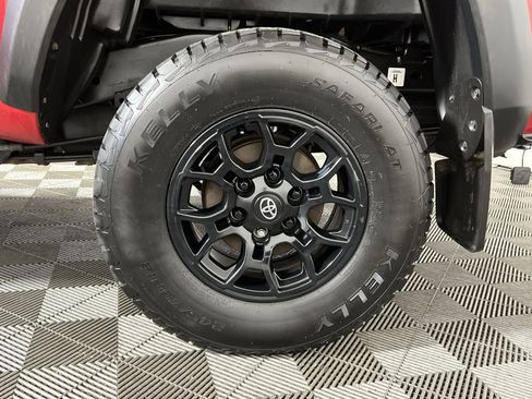 Used 2021 Toyota Tacoma SR w/ SX Package image 12