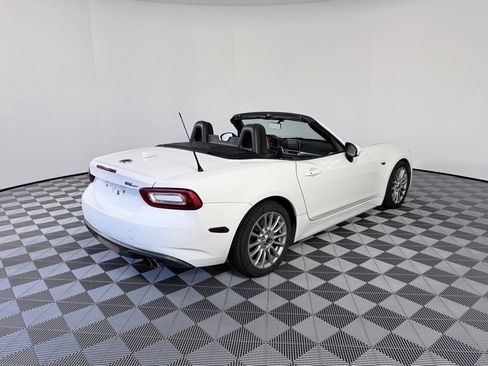 Used 2018 FIAT 124 Spider Classica w/ Technology & Siriusxm Group image 27