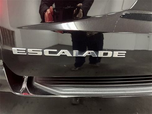 Used 2021 Cadillac Escalade ESV Sport Platinum image 33