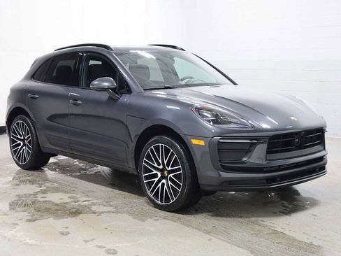 Certified 2026 Porsche Macan image 13
