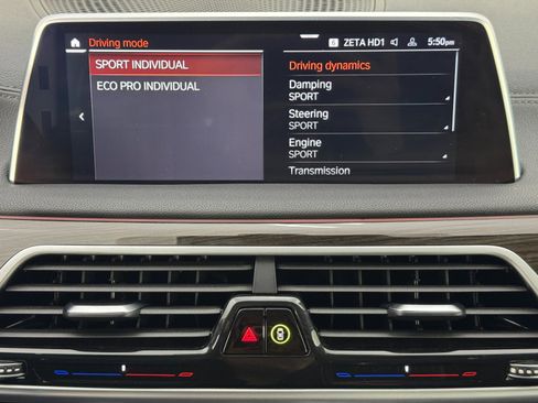 Used 2020 BMW 740i w/ Premium Package image 31