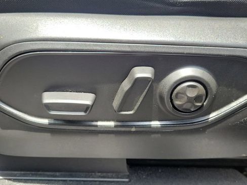 Used 2023 Jeep Grand Cherokee Laredo AWD/4WD image 12