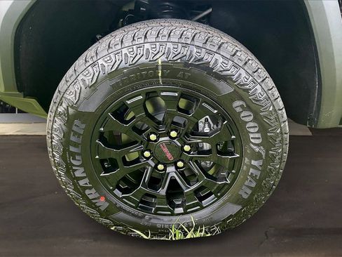 New 2026 GMC Canyon Elevation w/ Convenience Package image 13