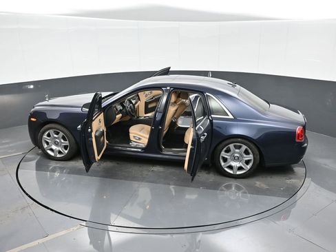 Used 2013 Rolls-Royce Ghost image 43