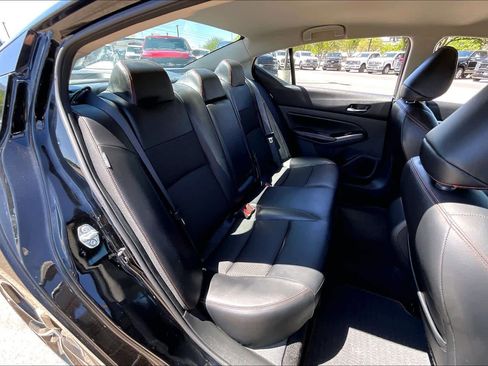 Used 2024 Nissan Altima 2.5 SR FWD image 19