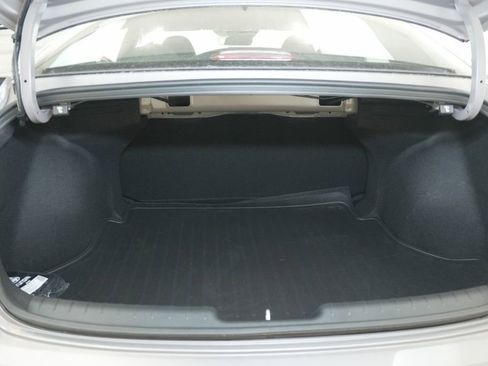 Used 2025 Hyundai Elantra Sport image 29