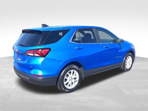 Used 2024 Chevrolet Equinox LT FWD image 8
