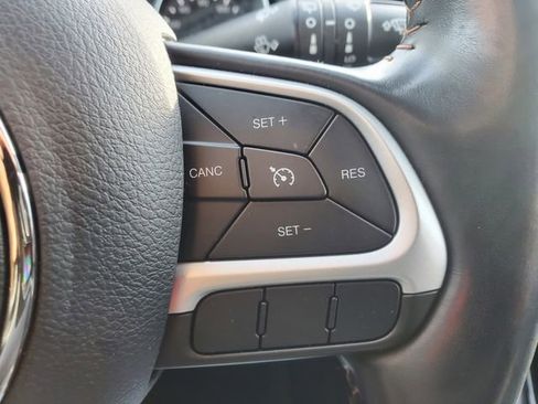 Used 2019 Jeep Compass Limited image 24