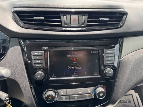 Used 2019 Nissan Rogue Sport S FWD image 21