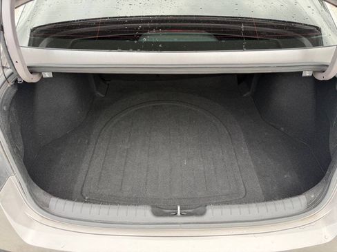 Used 2024 Hyundai Elantra Limited FWD image 26