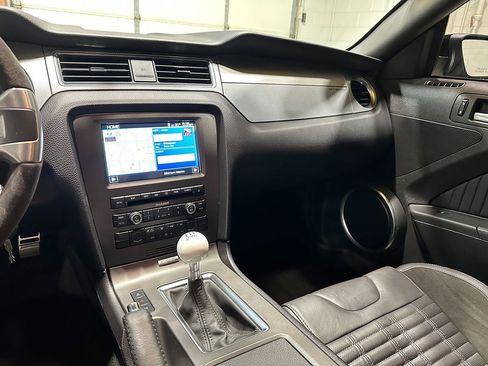 Used 2013 Ford Mustang Shelby GT500 image 34