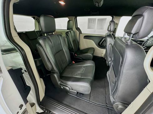 Used 2019 Dodge Grand Caravan SXT image 33