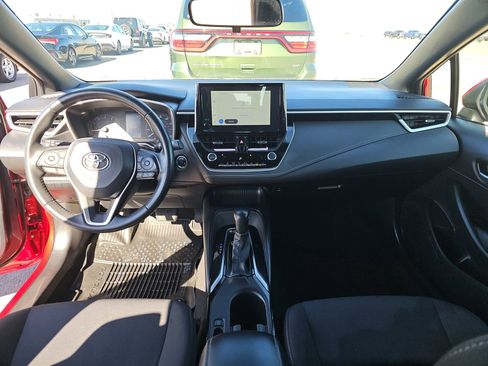 Used 2023 Toyota Corolla SE w/ SE Premium Package FWD image 17