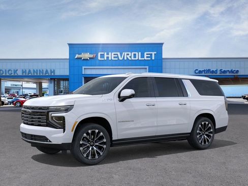 New 2026 Chevrolet Suburban High Country image 2