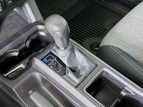 Used 2023 Toyota Tacoma TRD Off-Road AWD/4WD image 17