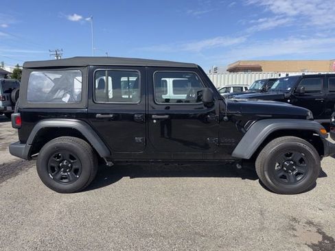 Used 2023 Jeep Wrangler Sport image 4