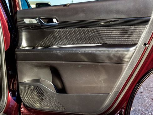 Used 2024 Hyundai Palisade Calligraphy image 24