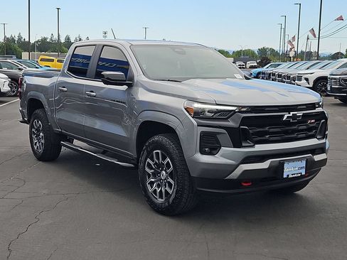 Used 2026 Chevrolet Colorado Z71 w/ Technology Package AWD/4WD image 8