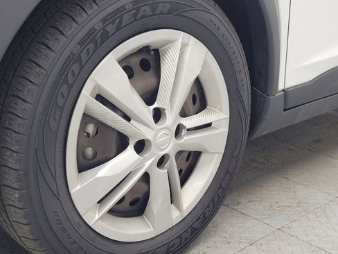 Used 2023 Nissan Kicks S FWD image 31
