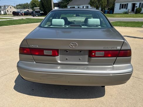 Used 1999 Toyota Camry LE FWD image 7