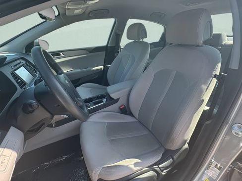 Used 2017 Hyundai Sonata SE FWD image 11