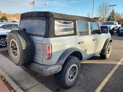 Used 2023 Ford Bronco Badlands w/ Sasquatch Package image 4