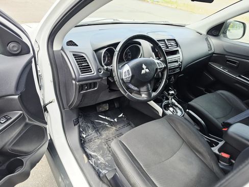 Used 2013 Mitsubishi Outlander Sport ES FWD image 9