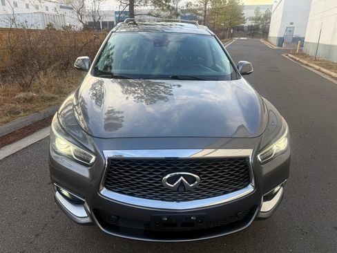 Used 2017 INFINITI QX60 Luxe w/ Deluxe Technology Package image 8