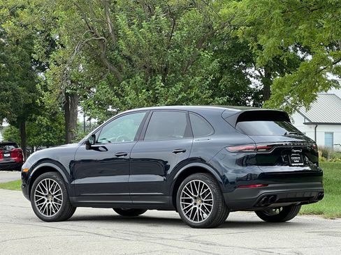 Used 2019 Porsche Cayenne S AWD/4WD image 3
